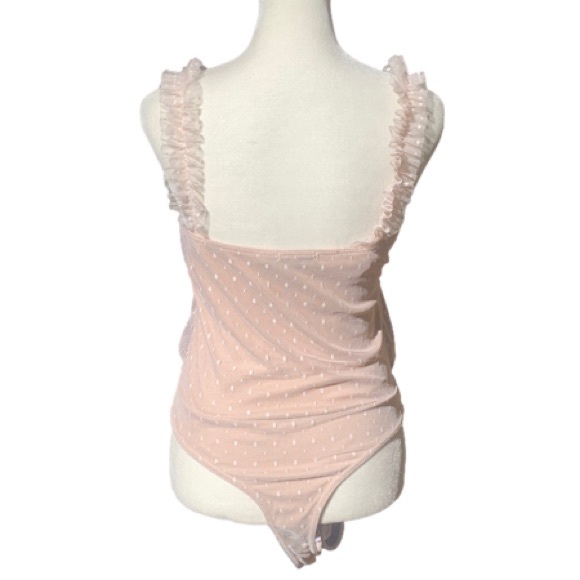 PrettyLittleThing Beige Blush Dobby Mesh Frill Spaghetti Strap Bodysuit - Picture 4 of 9